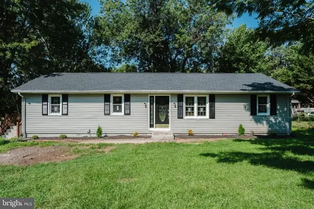 247 Little Church Ln, Madison