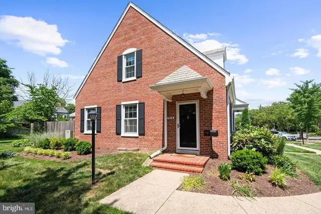 3616 S Wakefield St, Arlington
