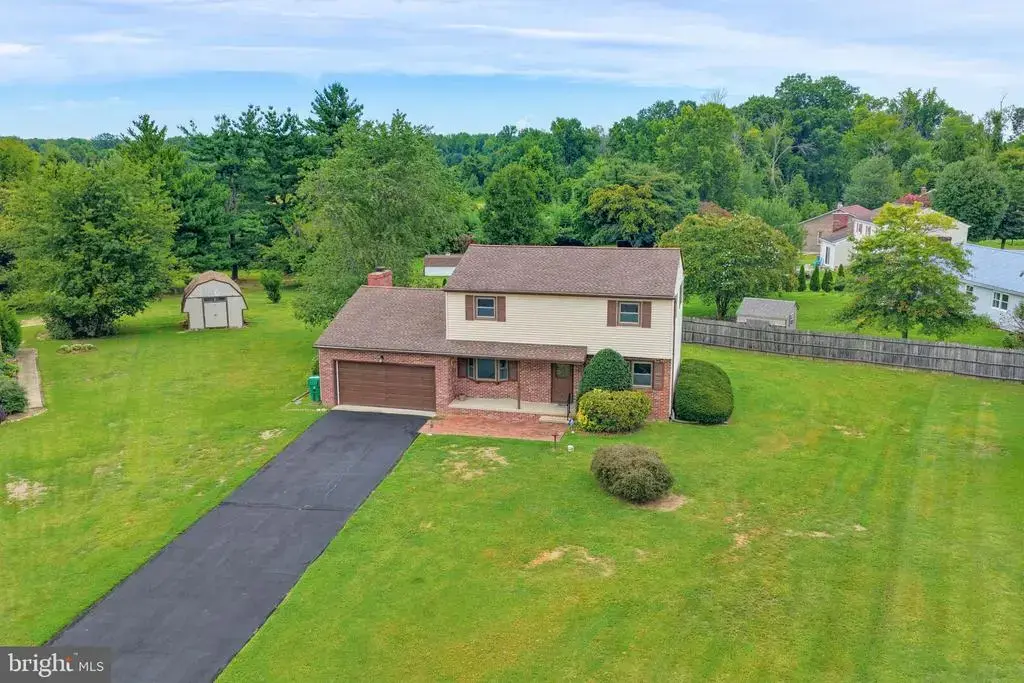 5 Yorkshire Ct, DOVER