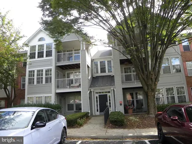25905 Ridge Manor Dr #8000-j, Damascus