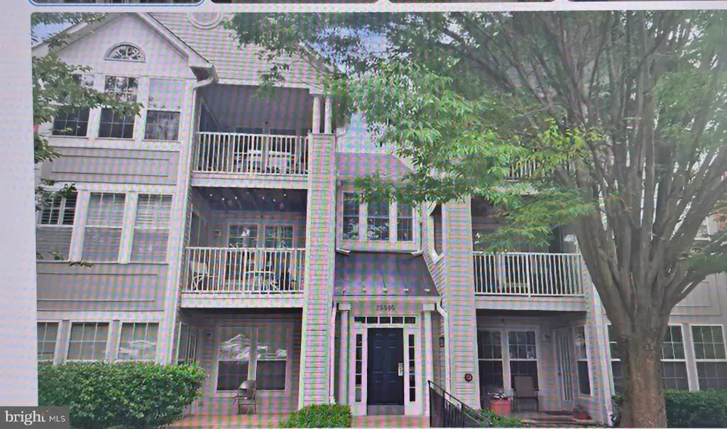 25905 Ridge Manor Dr #8000-j, DAMASCUS