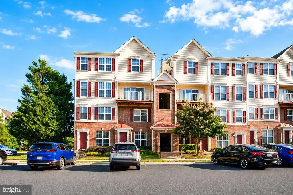 13390 Spofford Rd #302, HERNDON
