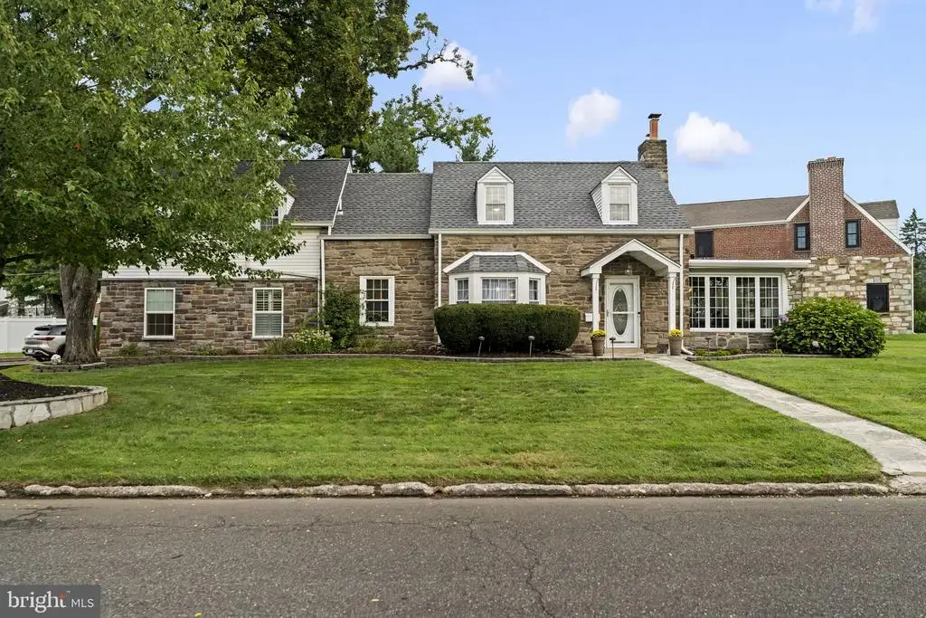 79 Manor Cir, BRISTOL