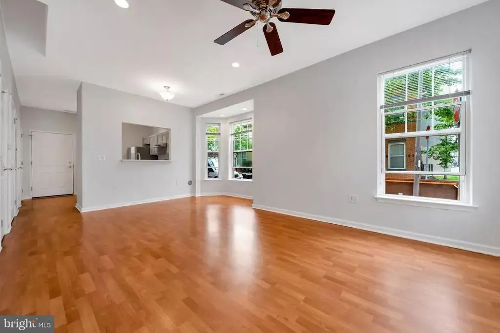 1318 Bainbridge St, PHILADELPHIA