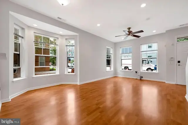 1318 Bainbridge St, Philadelphia