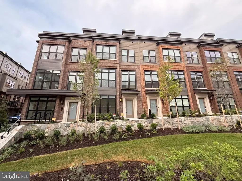 5617 Vermillion Cir, BETHESDA