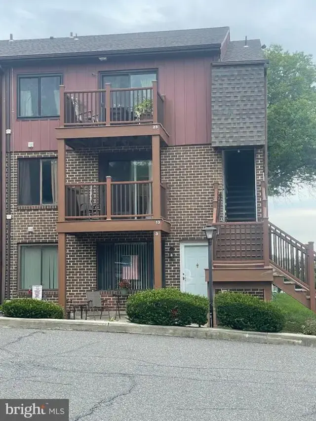5200 Hilltop Dr #a-13, Brookhaven