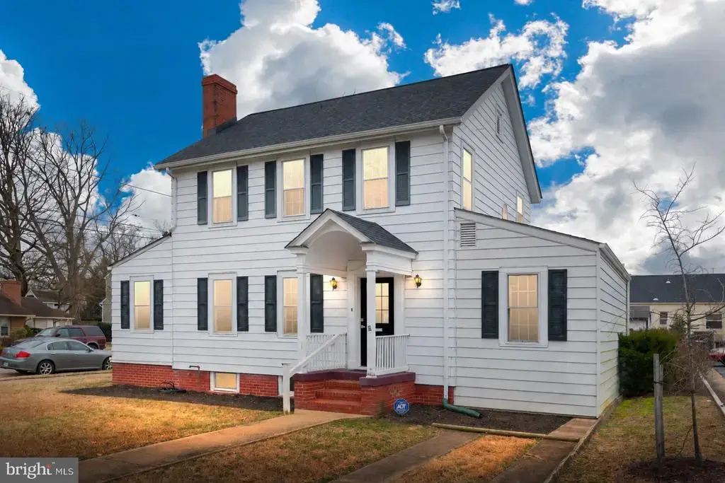1802 Augustine Ave, FREDERICKSBURG