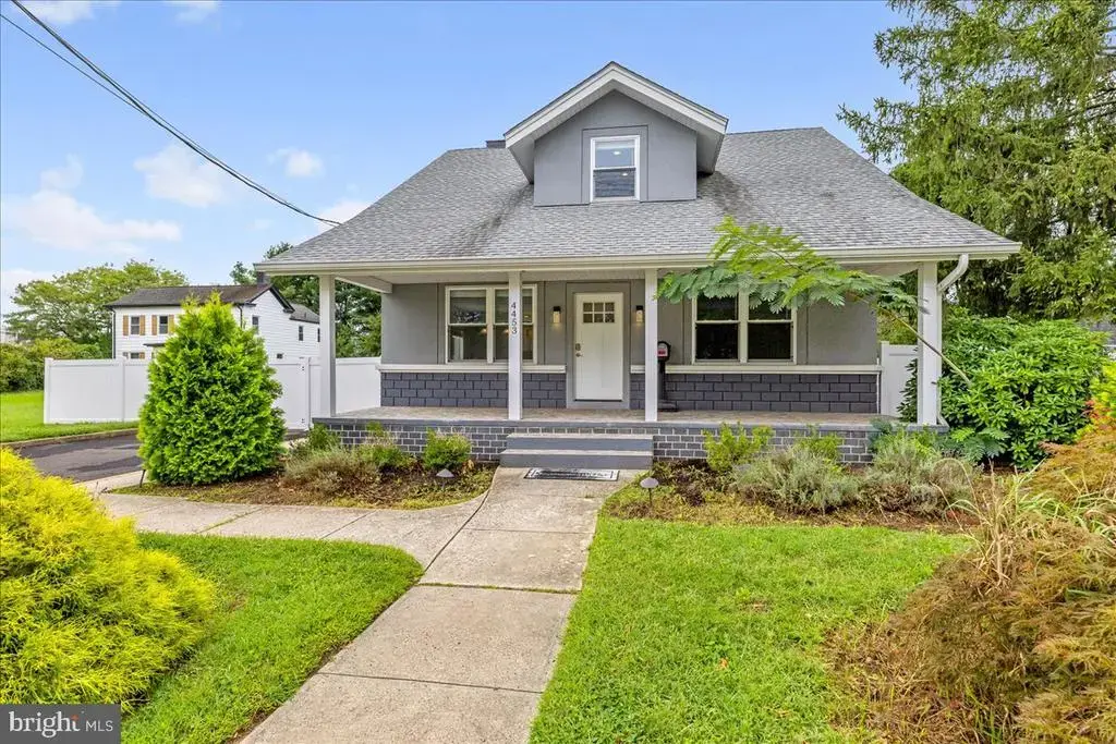 4453 Nottingham Way, HAMILTON