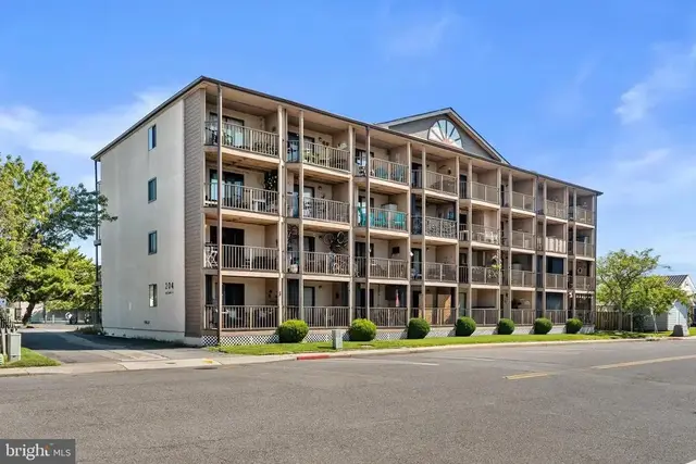 204 33rd St #20101, Ocean City