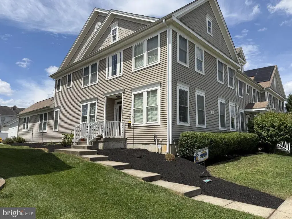 9 Colemantown Dr, CHESTERFIELD