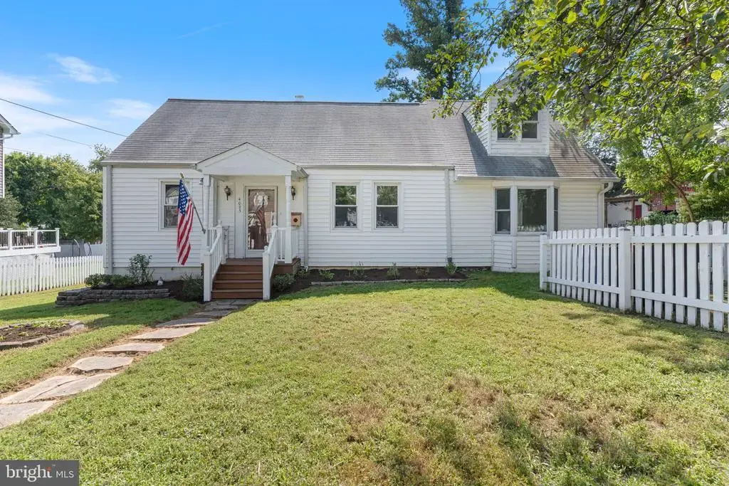 4023 Poplar, FAIRFAX