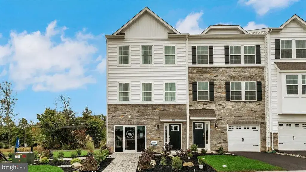 301 Lantern Court, SELLERSVILLE