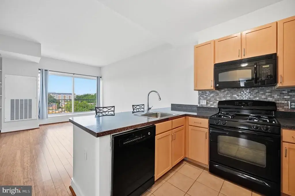 800 4th St Sw #s821, WASHINGTON