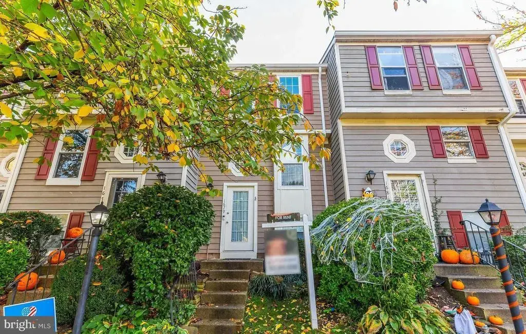 1679 Fieldthorn Dr, RESTON