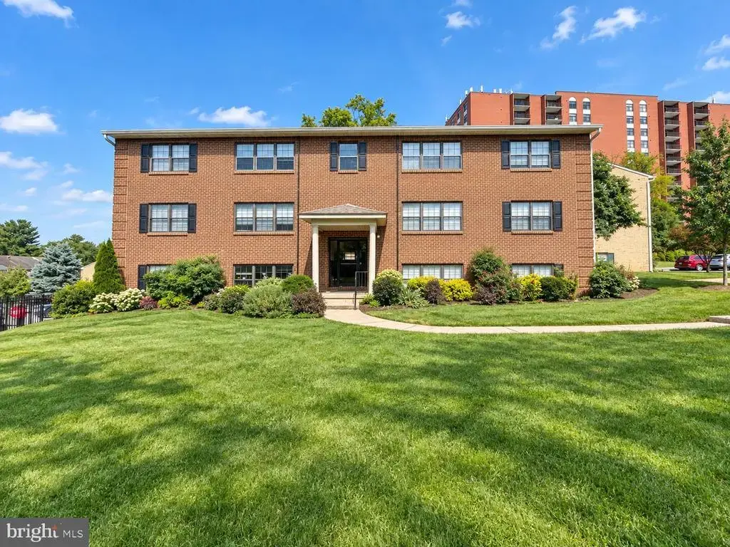 4 Smeton Pl #4e, TOWSON
