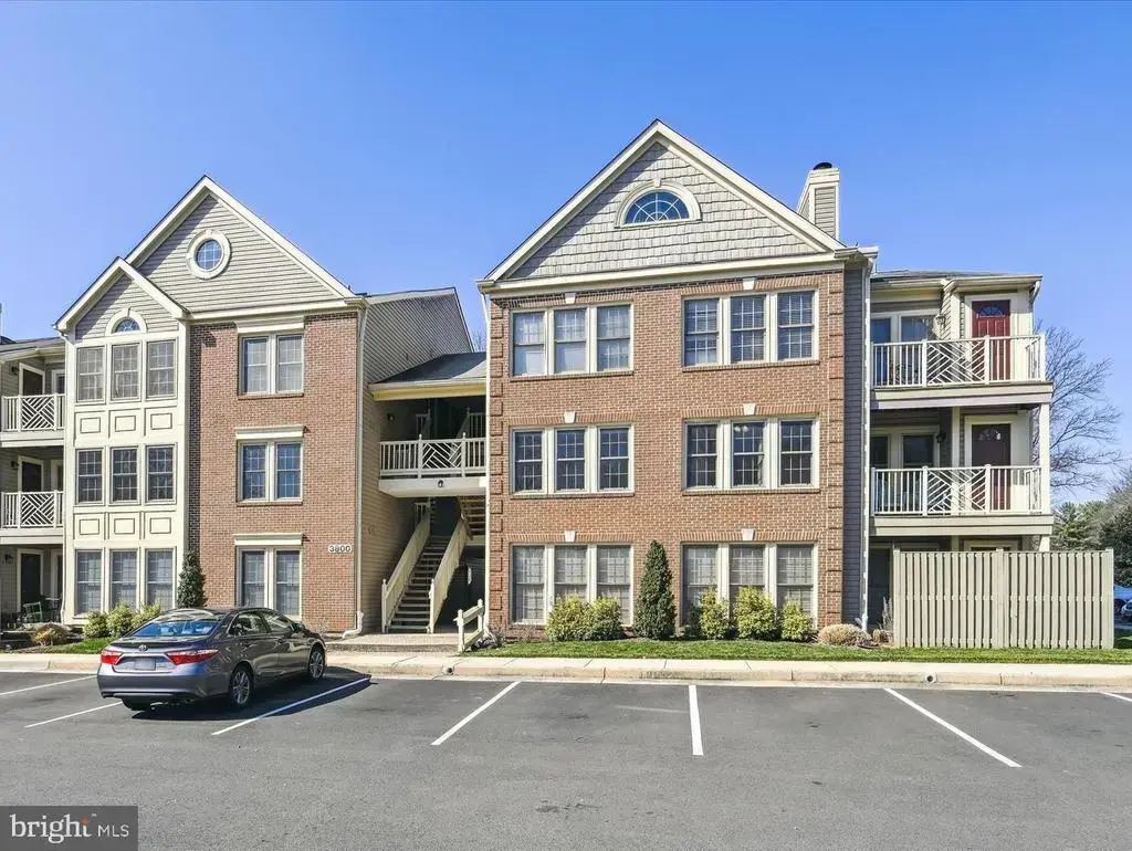 3800 Ridge Knoll Ct #9, FAIRFAX