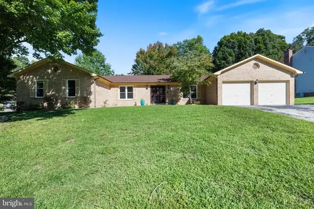 120 Mallard Ln, La Plata