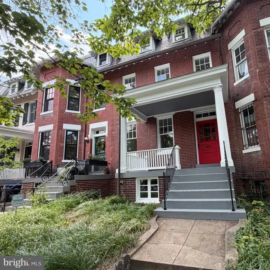 623 Lexington Pl Ne, WASHINGTON