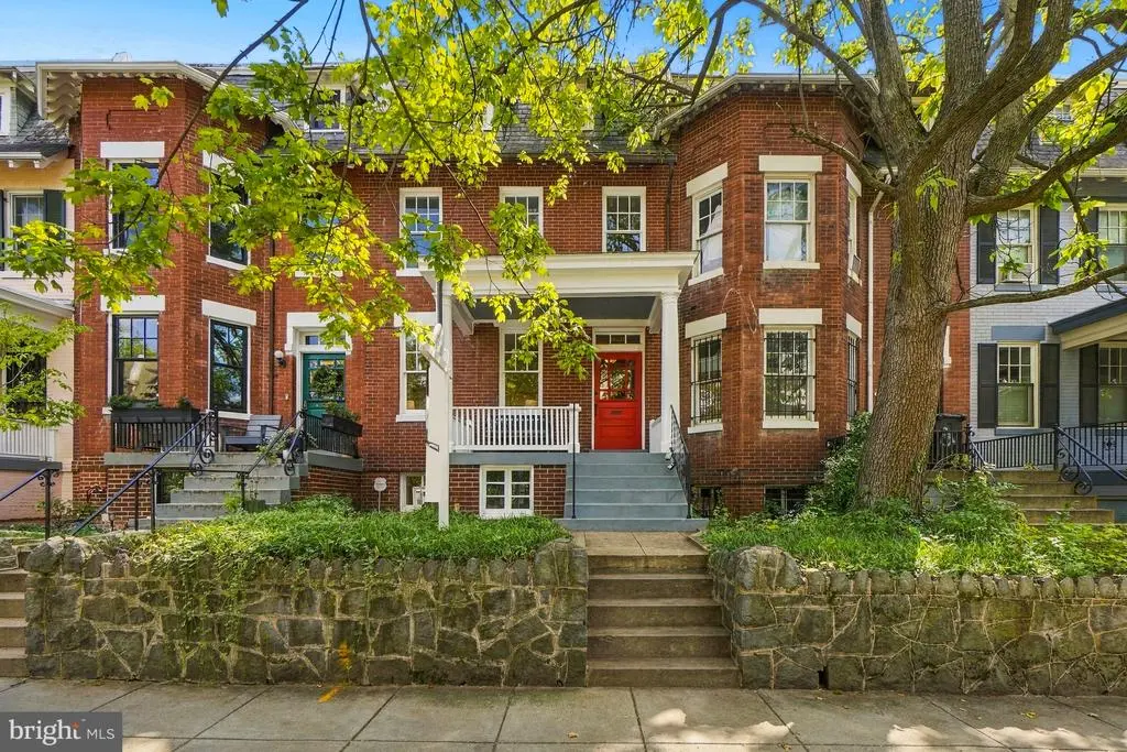 623 Lexington Pl Ne, WASHINGTON