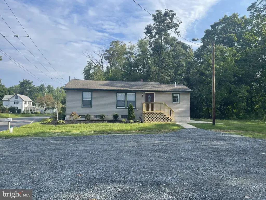 121 Buck Rd, GLASSBORO