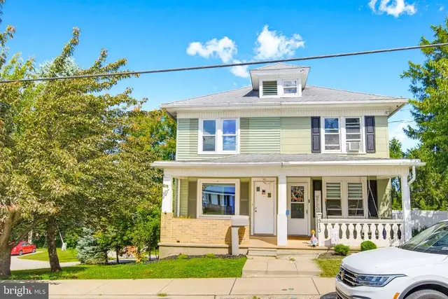 511 E Maple St, Dallastown