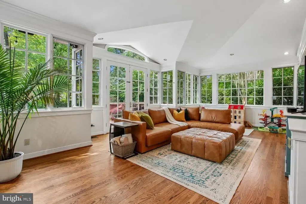 8634 Gateshead Rd, ALEXANDRIA
