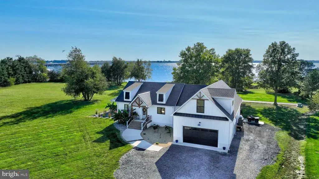 29629 Ferry Point Dr, TRAPPE