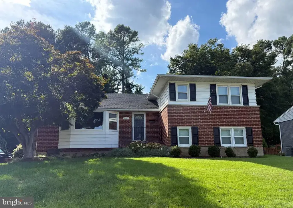 906 Southwick Dr, TOWSON