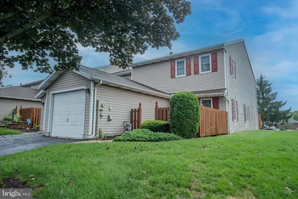 401 Bentwood Ln, YORK
