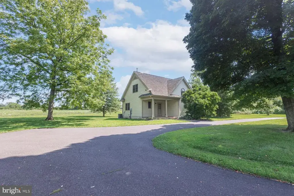 6064 Sawmill Rd, CARVERSVILLE
