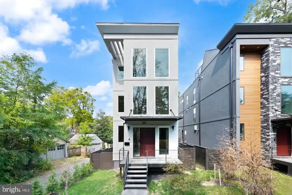 6116 30th St Nw, WASHINGTON