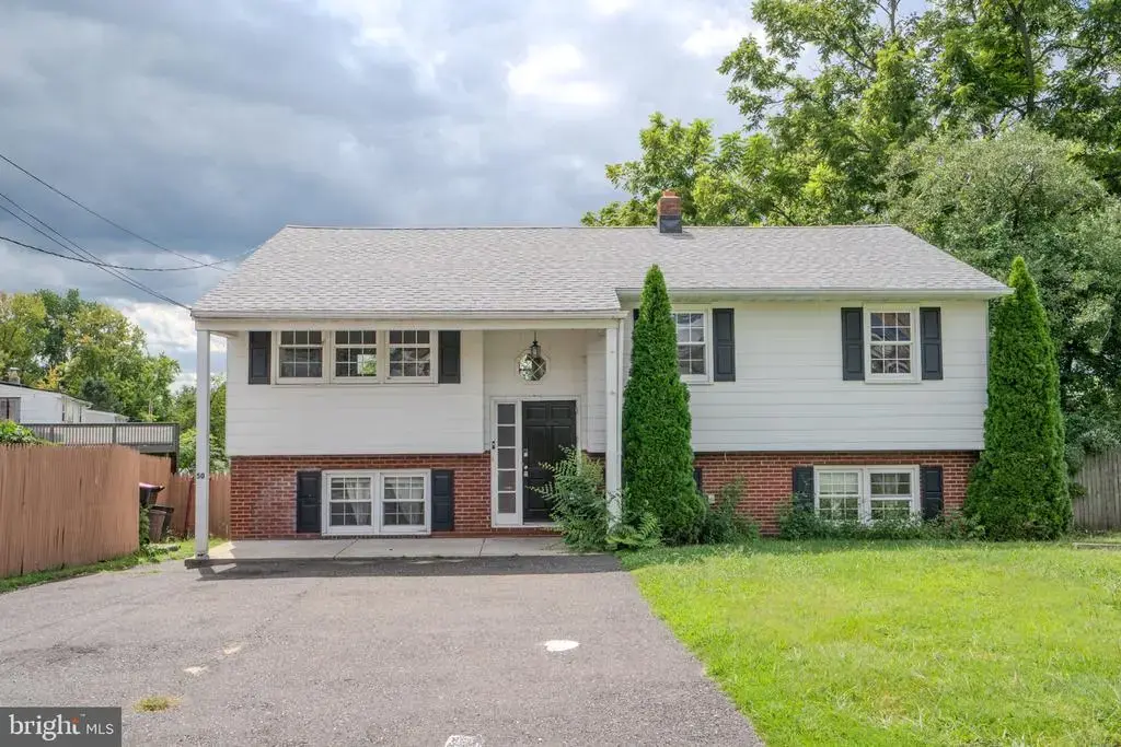 50 E Landing Rd, BLACKWOOD