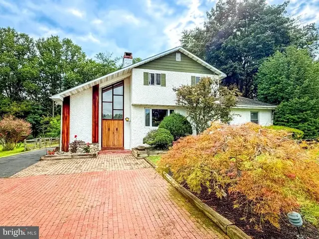73 Evergreen, Doylestown