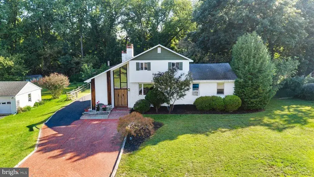 73 Evergreen, DOYLESTOWN