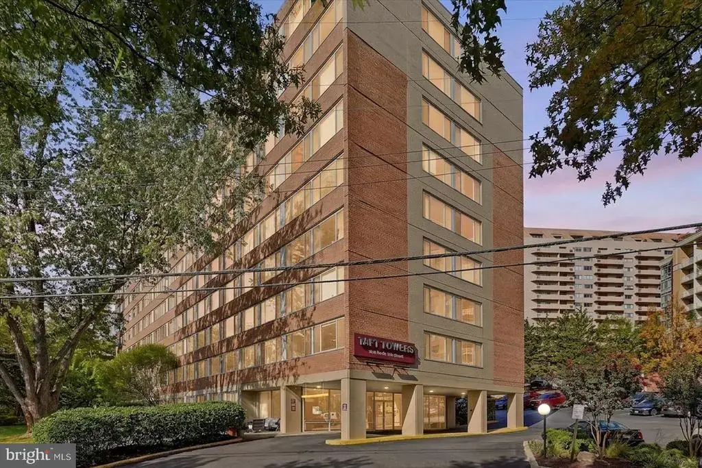 1210 N Taft St #811, ARLINGTON