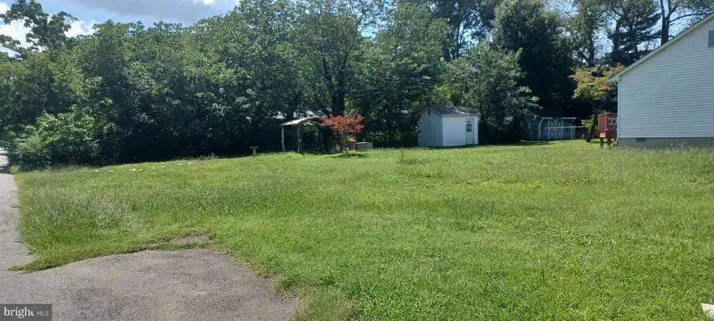 561 Maryland Ave, LUSBY