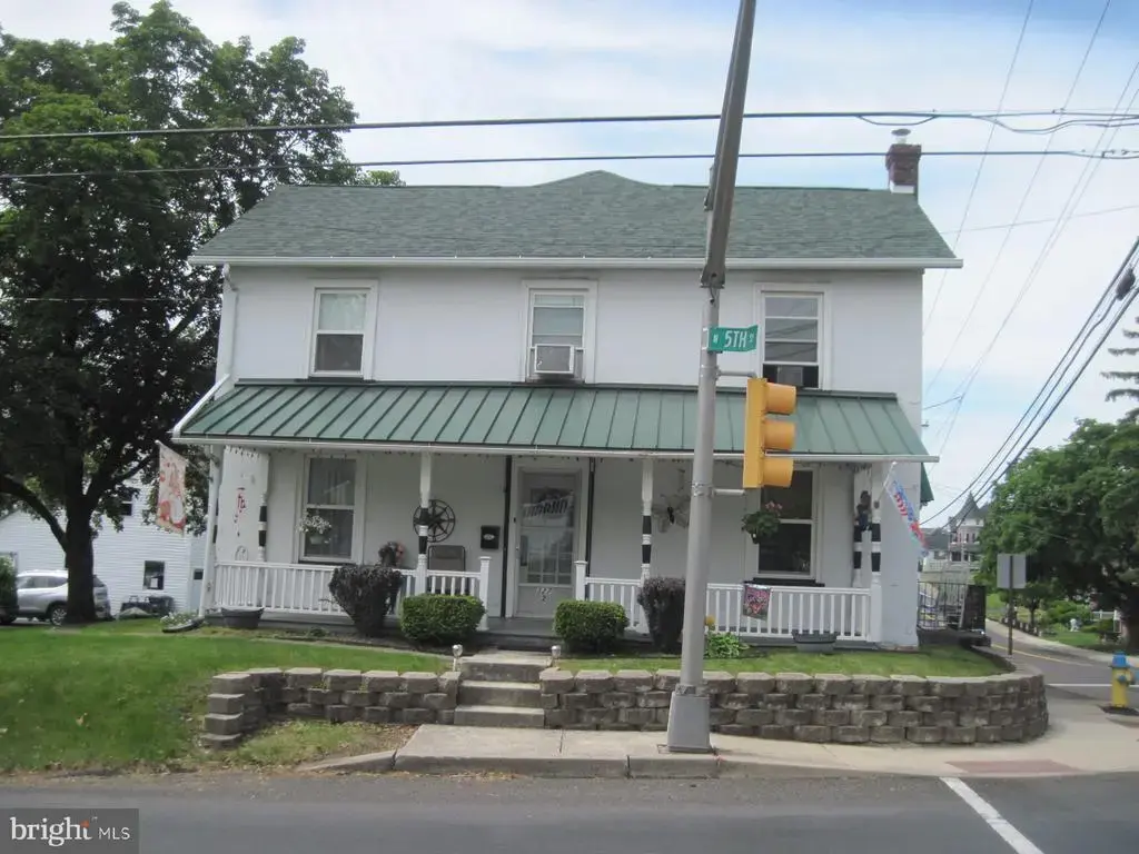 327 N 5th St, PERKASIE