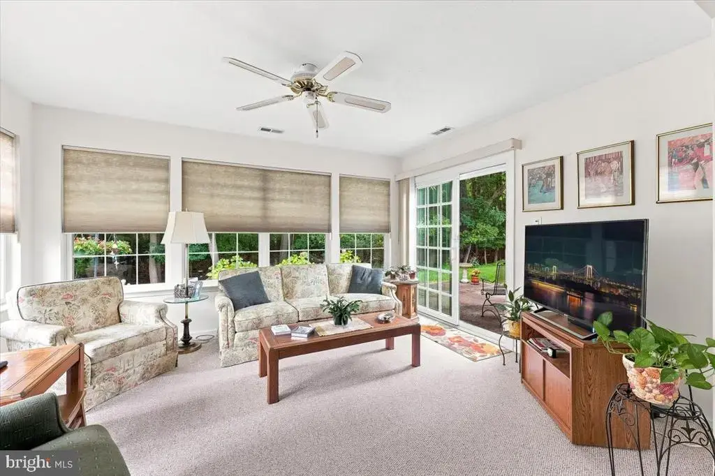 44 Peppergrass Dr N, MT LAUREL
