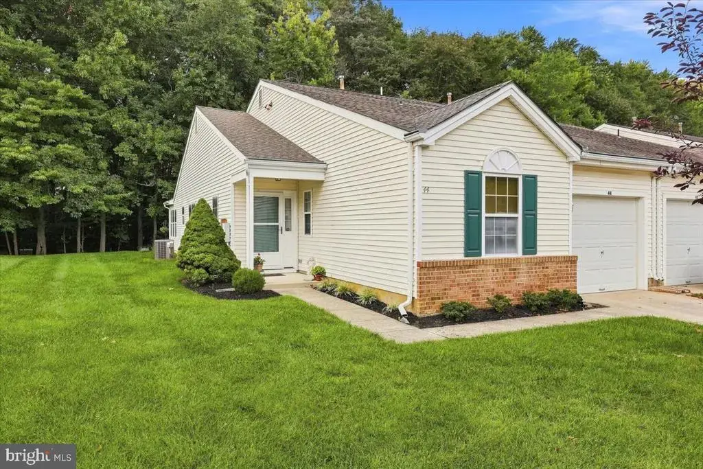 44 Peppergrass Dr N, MT LAUREL