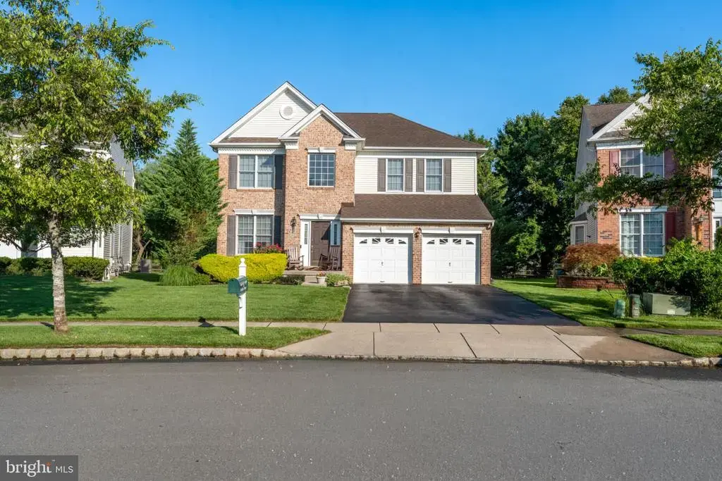 12 Hedley Dr, PRINCETON