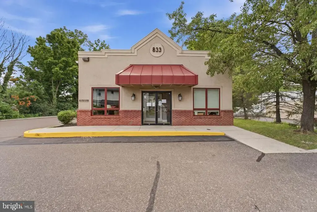 833 N Bethlehem Pike, AMBLER