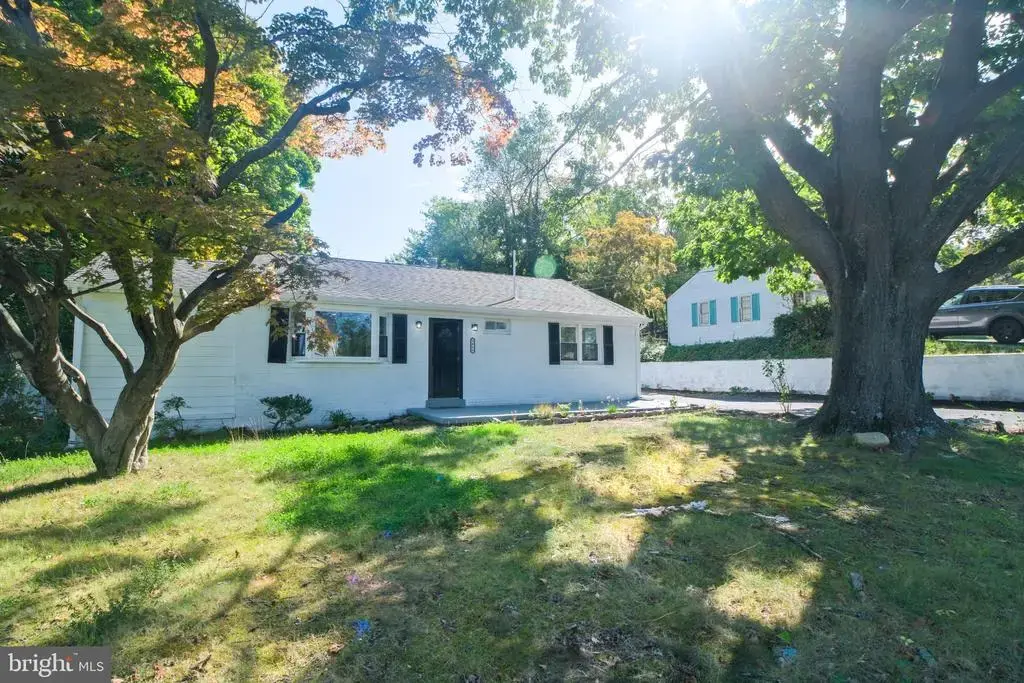 1468 Pennington Rd, TRENTON