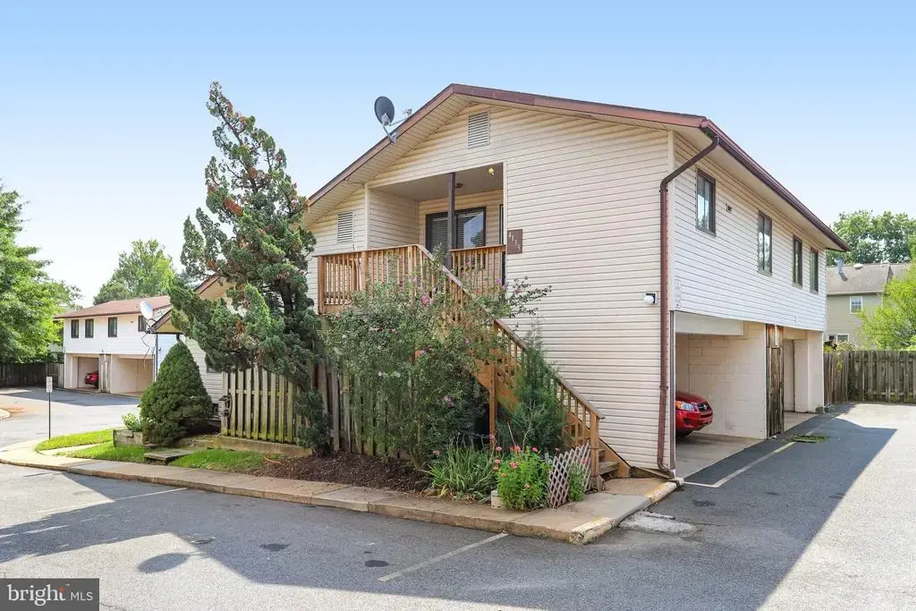 4139 Meadowland Ct, CHANTILLY