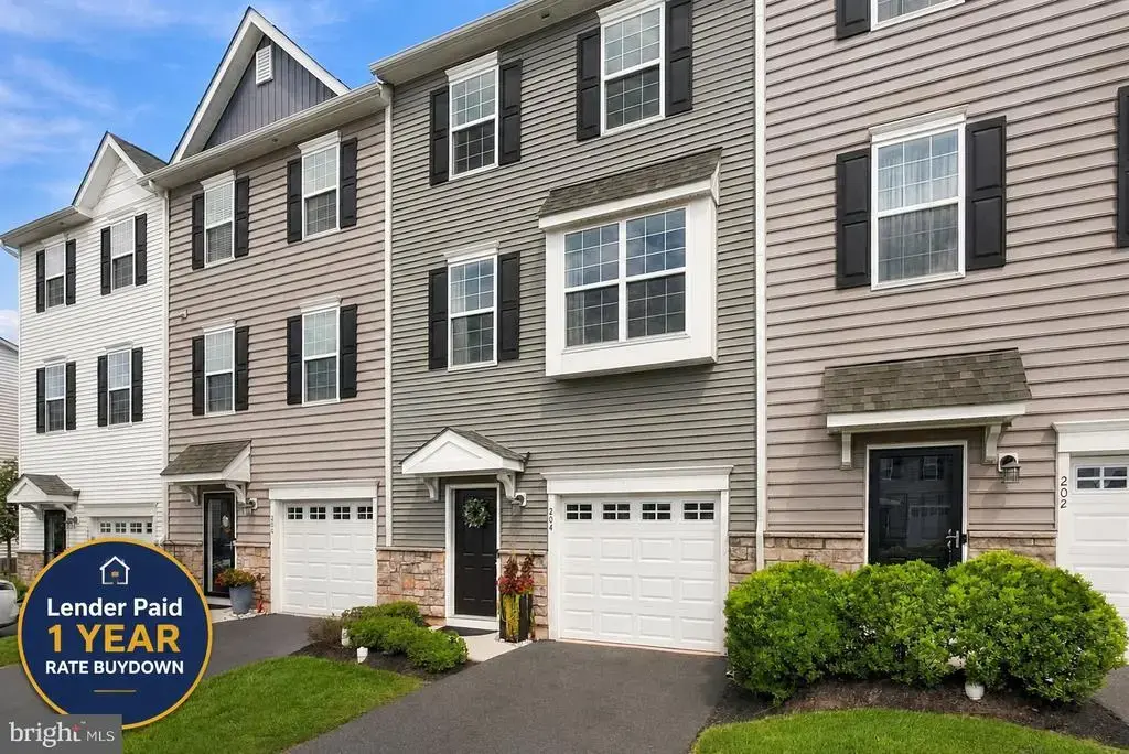 204 Spring Ln, ROYERSFORD