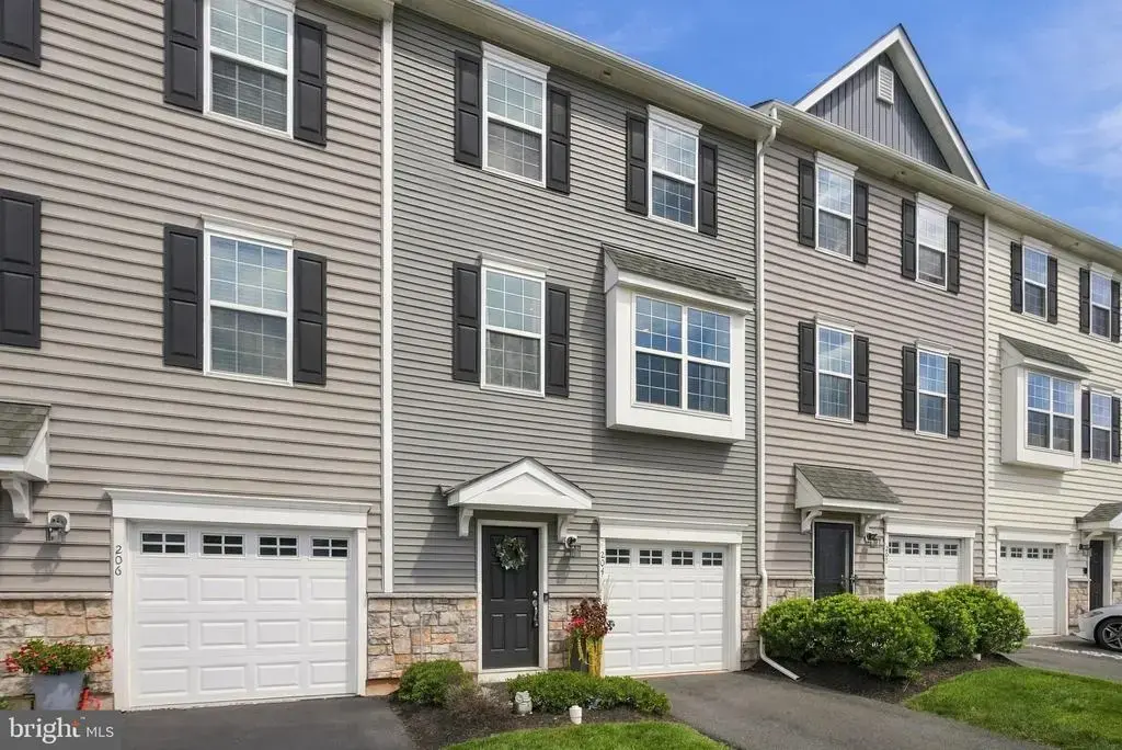204 Spring Ln #, ROYERSFORD