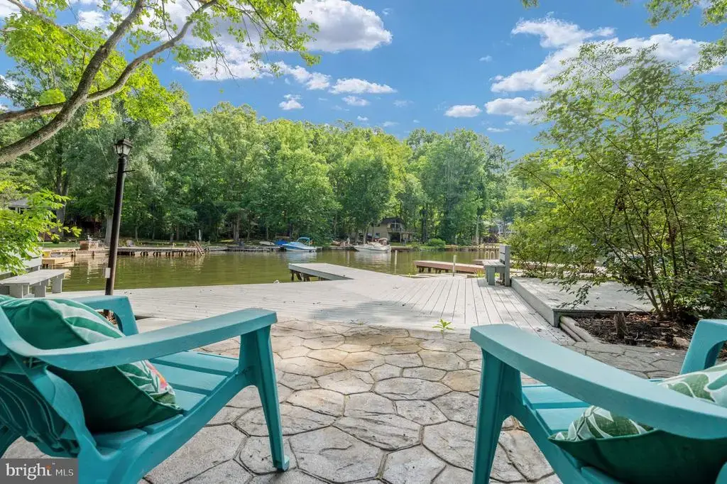 103 Hillside Dr, LOCUST GROVE