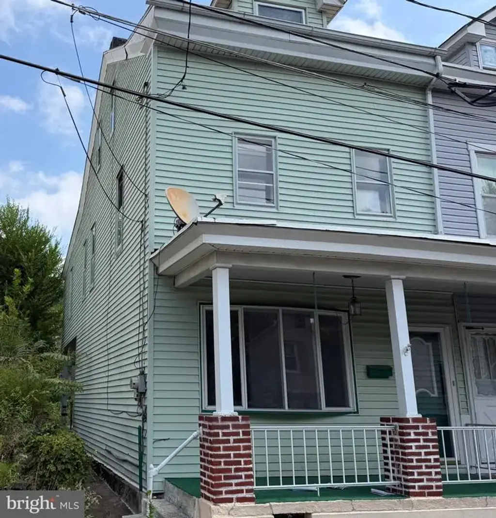 202 N 9th St, POTTSVILLE