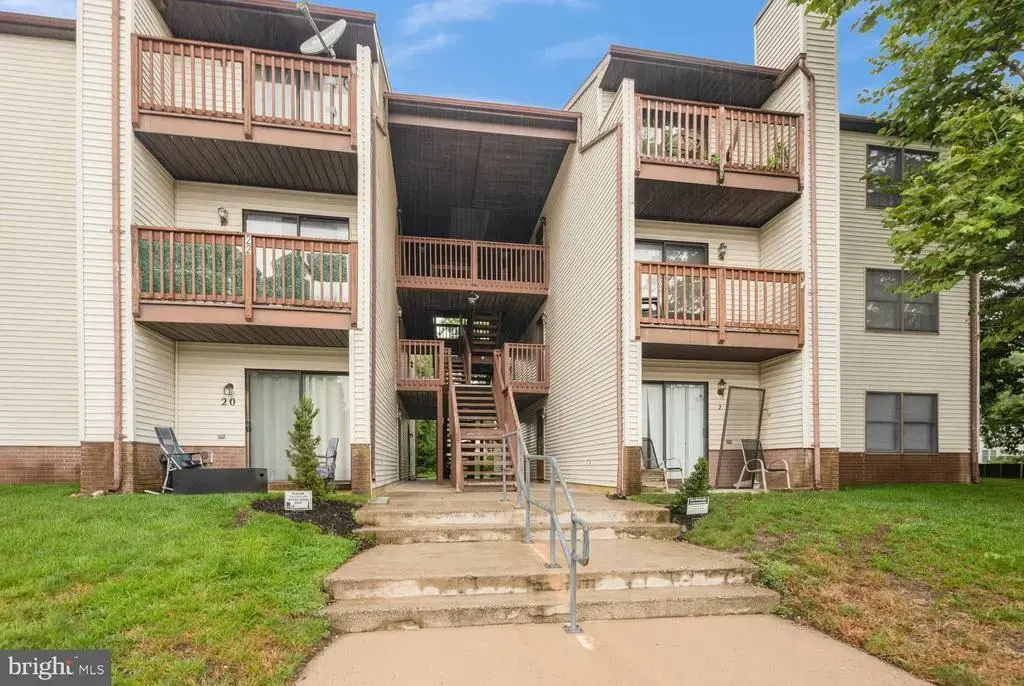 2 Whitemarsh Ct, LITTLE EGG HARBOR TWP