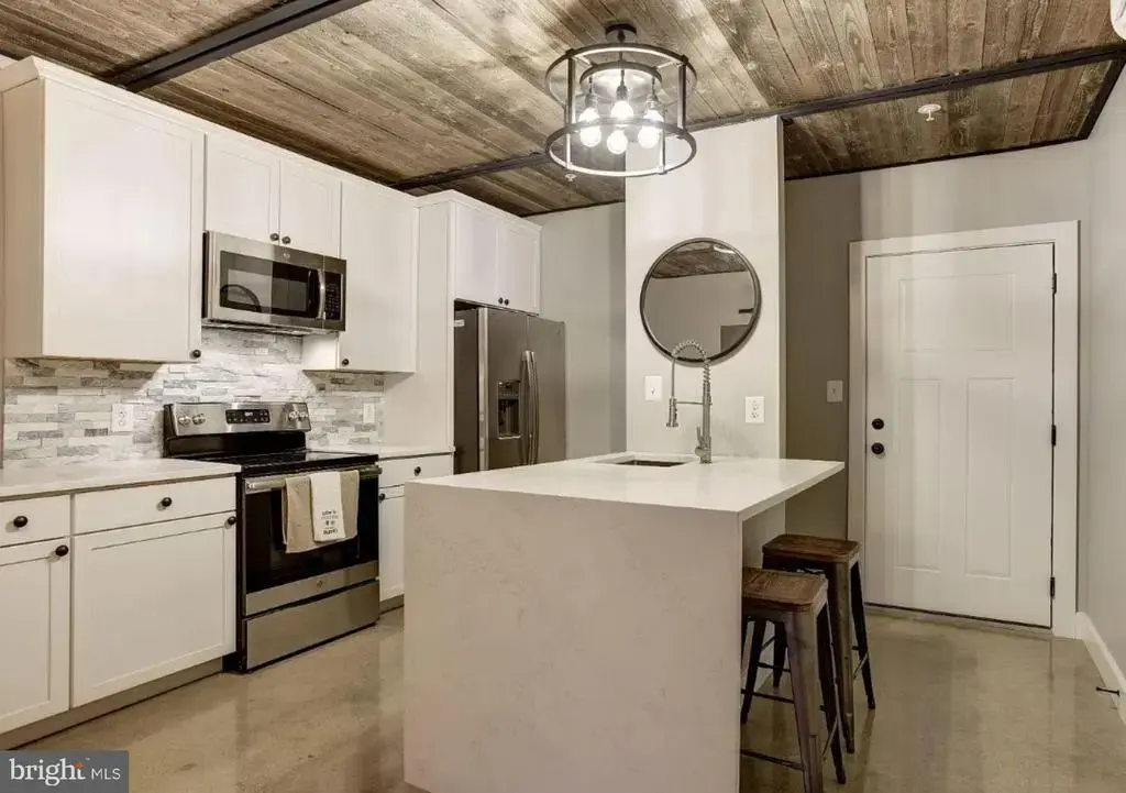 12 W Montgomery St W #206, BALTIMORE